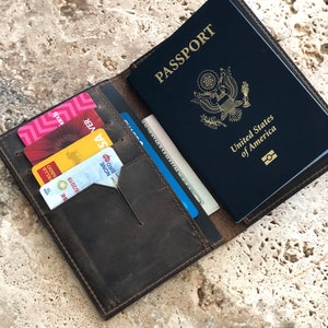 Portapasaporte delgado. Regalo personalizado. Cartera para pasaporte. Portapasaporte de cuero. Billetera de viaje. Tarjetero para pasaporte. Portadocumentos.