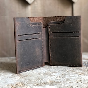 Cartera de cuero personalizada. Tarjetero plegable para hombre. Bolsillo frontal delgado. Cartera para hombre, cartera para padrinos de boda, carteras de regalo de Navidad.