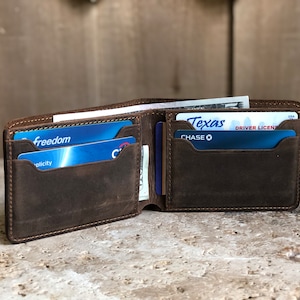 Billetera delgada para hombre. Billetera de cuero personalizada. Billetera de cuero plegable para hombre. Regalo para el día del padre. Billetera para padrinos de boda. Regalo para novio