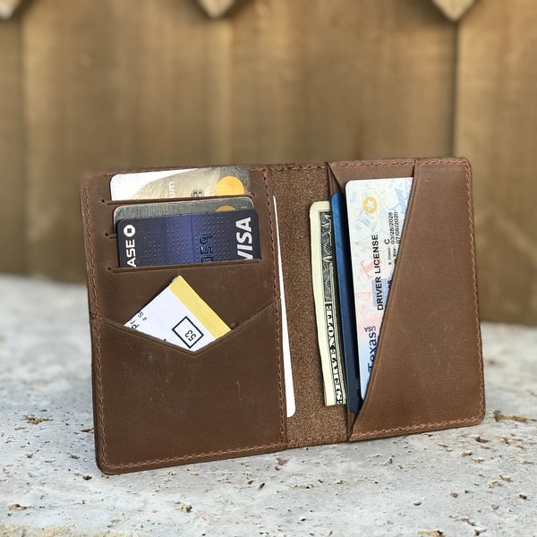 Slim Front Pocket Bifold Wallet. Minimalist personalized Leather Wallet. Bifold Credit Card Holder. Wedding Groomsmen Wallet. Wallet for him