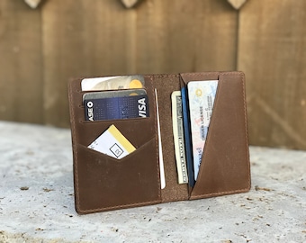 Slim Front Pocket Bifold Wallet. Minimalist personalized Leather Wallet. Bifold Credit Card Holder. Wedding Groomsmen Wallet. Wallet for him