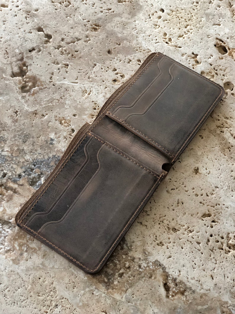 Classic Bifold Wallet. Slim Leather Wallet. Distressed Leather Wallet. Minimalist Leather Wallet. Unisex Wallet image 3