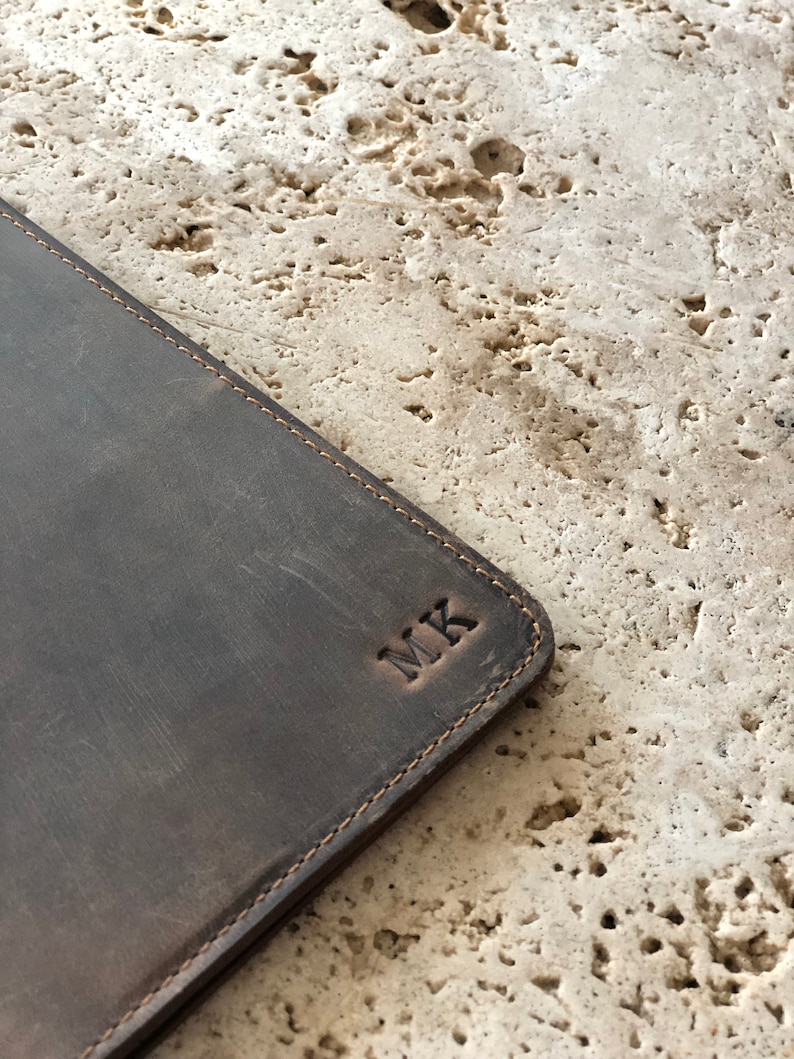 Classic Bifold Wallet. Slim Leather Wallet. Distressed Leather Wallet. Minimalist Leather Wallet. Unisex Wallet image 9