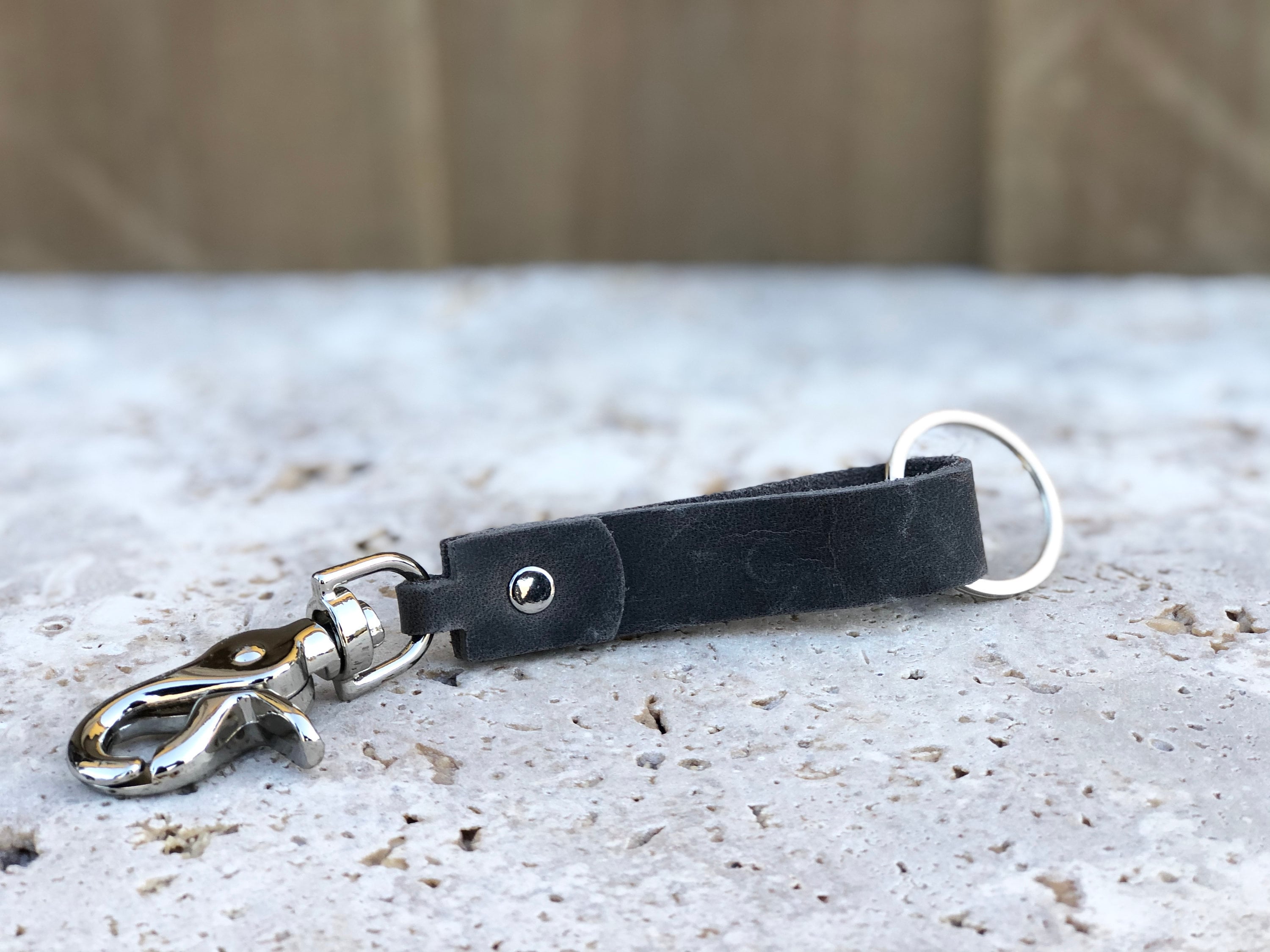 Black Leather Key Ring Holder - White Stitching, Short handle design