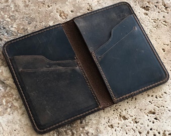 PERSONALIZED Leather Mens Bifold Wallet. Slim front pocket Wallet. Mens Wallet for Christmas