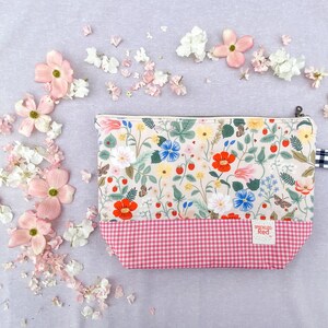 Summer in the Garden Pouch