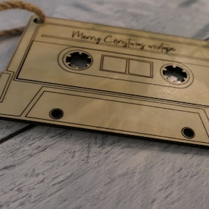 Enfeite de mixtape de Natal, fita cassete personalizada de madeira cortada a laser, enfeite de natal retrô dos anos 80