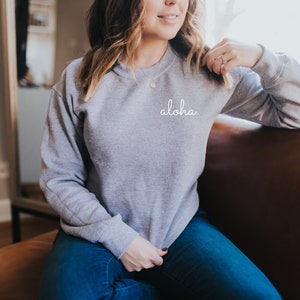 Aloha Sweatshirt, Aloha Pocket Sweat Shirt, Hawaiian Greeting Crew Neck, Pocket Aloha Crewneck, Hawaii Pullover, Hawaiian Hello Fleece