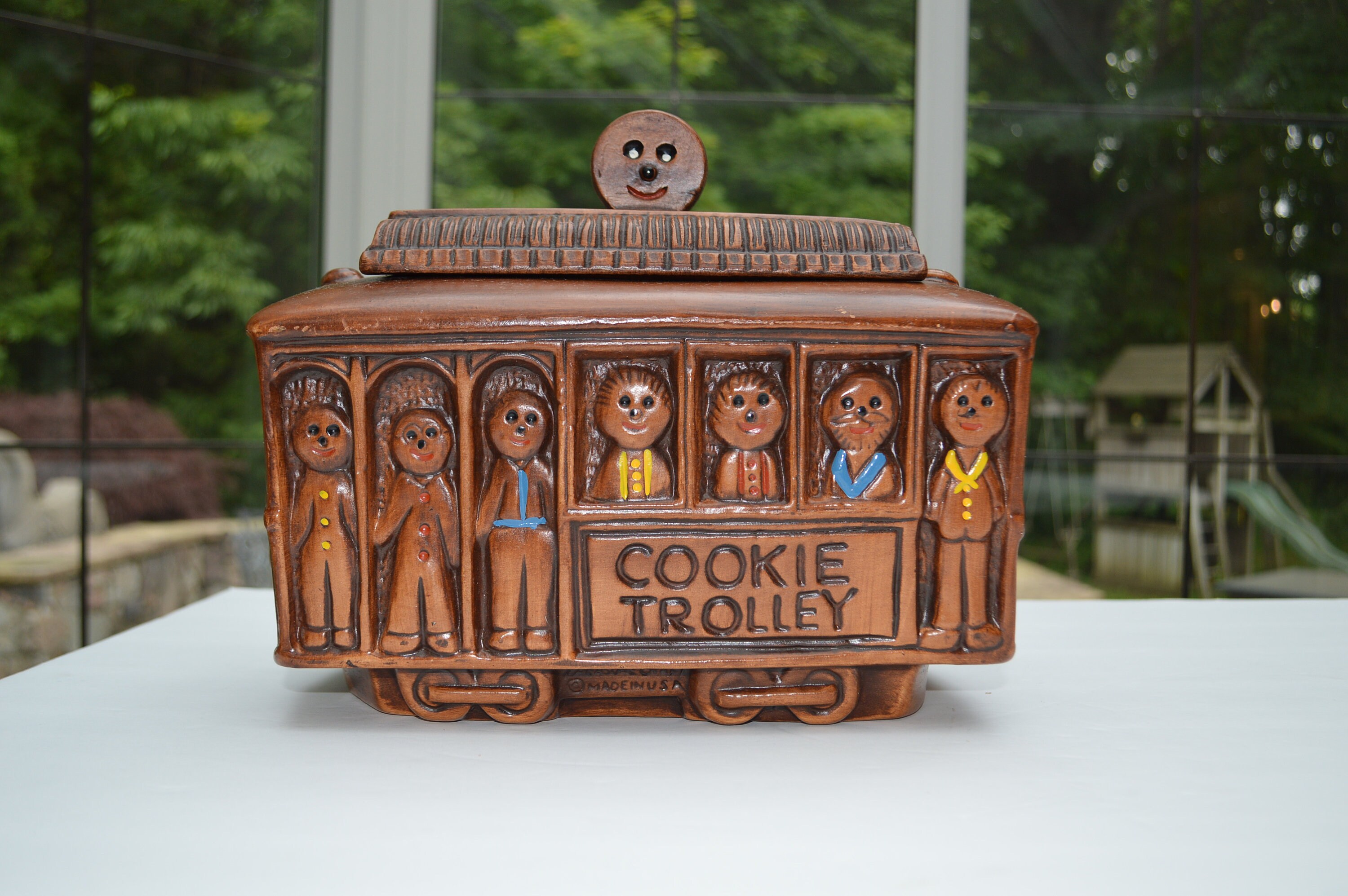 Vintage Treasure Craft 