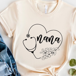 Floral Nana Heart SVG: Mother&#39;s Day Shirt Design (Digital Download)