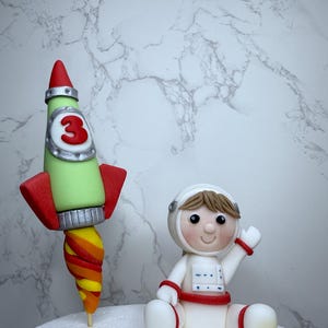 Solar System, cake toppers, edible planets / Handmade astronaut birthday cake decoration / outer space sugar paste rocket topper