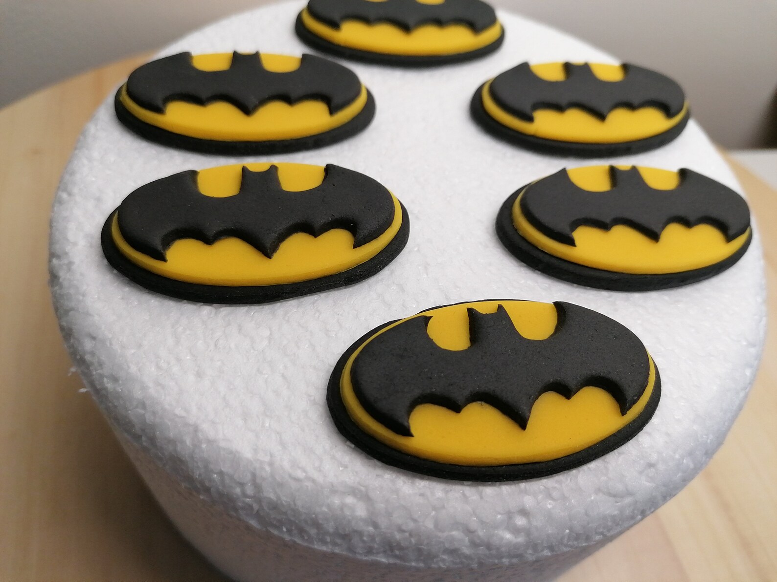 Batman inspired cupcake toppers Edible fondant / sugarpaste Etsy