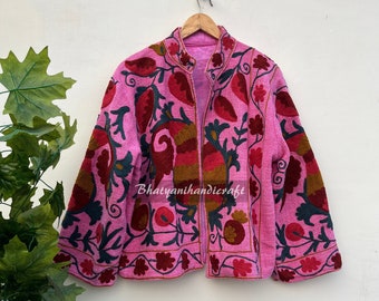 Giacca da ricamo Suzani fatta a mano rosa, cappotto da giacca invernale, cappotto da donna, giacca corta Suzani, giacca Suzani in tessuto TNT, vestaglia