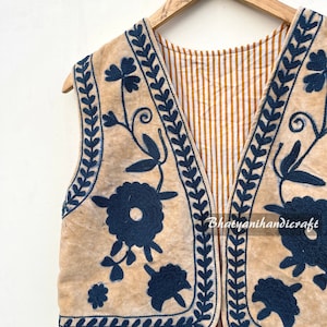 Giacca in velluto floreale Suzani Giacca corta ricamata a mano Autunno Uzbeko Kashmir Crewel Le donne indossano un regalo speciale 9 colori di gilet immagine 10