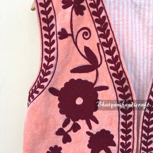 Veste gilet floral Suzani en velours brodé à la main Veste courte automne Cachemire ouzbek Crewel Les femmes portent un cadeau spécial 9 couleurs de gilet image 9