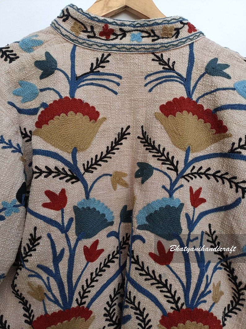 Abrigo de chaqueta de bordado a mano de algodón Suzani, las mujeres usan chaquetas de invierno, regalo de dama de honor, chaqueta de invierno, bata de kimono, chaquetas de dama de honor imagen 8