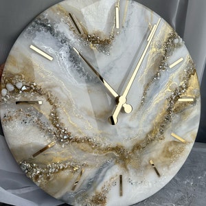 Gold wall decor Resin art clock home decor white pearl silver and gold with natural stones