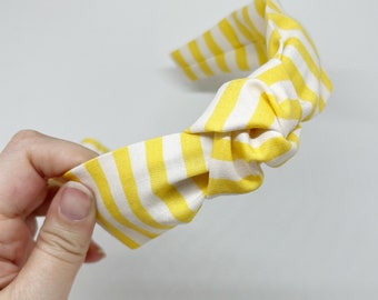 Gelbes Streifen-Stirnband. Knoten-Stirnband für Erwachsene, Jugendliche und Kinder. Gelb-weiß gestreiftes Haar-Accessoire
