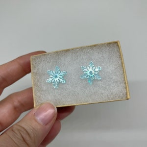 Ice Blue Glitter Snowflake Earrings Elsa Frozen Disney Park Jewelry Stainless Steel Stud Earrings