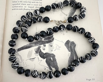 Vintage Necklace Black Plastic Beads C-Clasp 1980s Paint Splash Beads Arty Painterly Boho