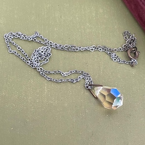 Vintage Silver Tone Necklace with Aurora Borealis Glass Bead Pendant, Faceted Glass Pendant, Spring Clasp