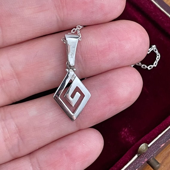 Collier Vintage Années 80 Avec Motif Géométrique - Style Rétro Et Tendance