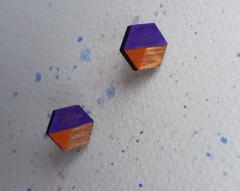 Minimalistische geometrische studs. Hout, Hand-Painted Purple & Orange Hexagon.