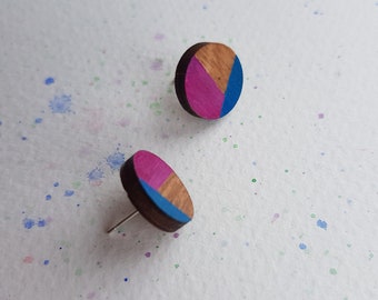 Minimalistische geometrische studs. Hout, Hand-Painted White, Pink & Blue Circles.