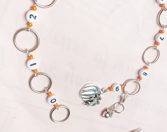 Knitting row counter, Chain row counter for knitting with a pumpkin charm