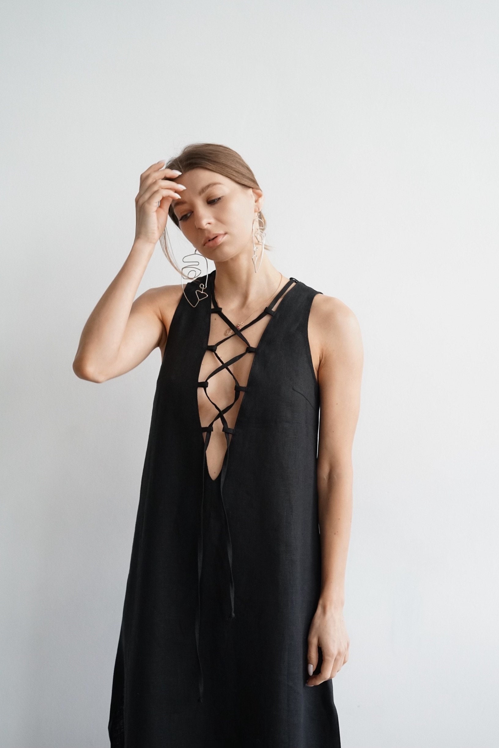Low cut sundress hotsell