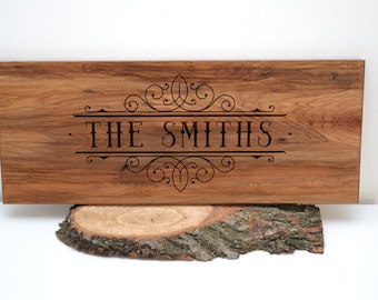 Family name wood sign, engraved personalized wood sign in vintage style, wall decor, housewarming gift, custom engraved