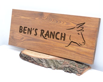 Rustic personalized name sign, custom engraved wood sign in vintage style, rustic wall decor, family name sign, home decor