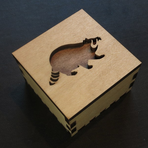 Raccoon Wooden Box, Spirit Animal, Totem Animal, Power Animal, Raccoon Spirit Animal, Jewelry Box, Keepsakes, Gift Box, Desk Accessory