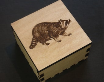 Raccoon Box Engraved, Spirit Animal, Totem Animal, Power Animal, Raccoon Spirit Animal, Jewelry Box, Keepsakes, Gift Box, Decor
