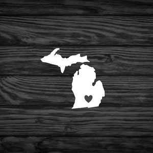 Michigan State Decal with Heart | Home | MI / Michigan Vinyl Decal for Cars, Laptops, & more