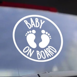 Naklejka okrągła Baby on Board ze stopami