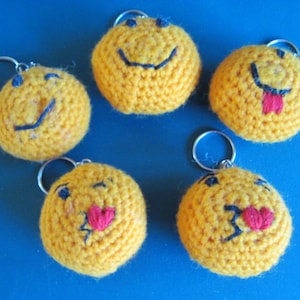 Emoji Keychain Key Accessory Stuffed Emoji Toy Keychain Gift Zipper Pull Backpack Accessory Key Fob Smiley Face Teen Gift Car Key Zipper Fob