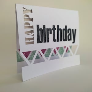 Modelo Feliz Aniversário – Dobrável - Envelope- Cartão - Moderno e Minimalista (svg, eps, pdf, htlm), Silhueta, Cricut, Laser.