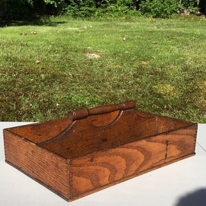 Antique Oak Wood Cutlery Utensil Tray Centered Turned Handle Box Corner Joinery