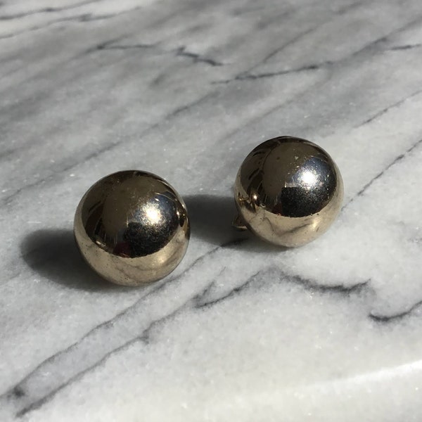 Signed Coro Gold Tone Vintage Screwback Earrings Domed Button Style