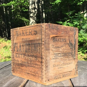 Antique Advertising Bakers Fruit Flavor Extract Wood Box Portland ME Paper Label