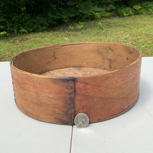 Antique Wood Circular Pantry Box Double Nailed Seams Squatty 11&quot;D Prim Farmhouse