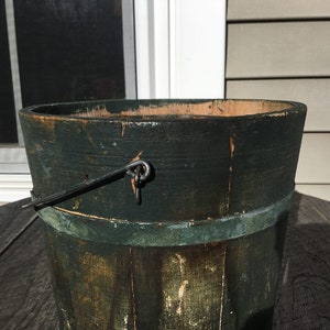 Antique Small Primitive Green Wooden Staved Pail Bucket & Swing Handle 6 3/4H image 7