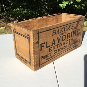 RARE Antique Advertising Baker&#39;s Fruit Extract 2 Doz Wood Ship Box Portland ME
