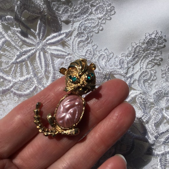 Vintage Gold Tone Kitty Cat Brooch Pin With Aqua … - image 5