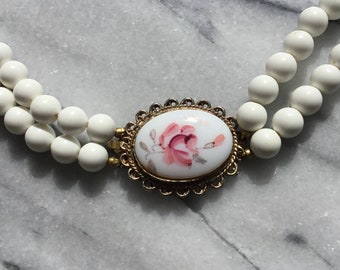 Vintage 2 Strands White Beaded Necklace With Decorative Hand Painted Pink Floral Box Clasp