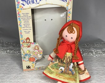 vintage New Old Stock 1977 Knickerbocker Little Red Riding Hood Story Dress Doll dans sa boîte d'origine