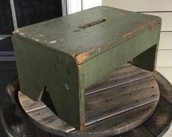 Vintage Old Green Wide Wooden Foot Stool/Bench Footrest Cutout Carrying Handle