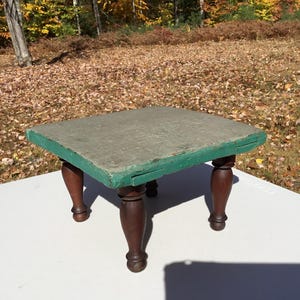 Antique Square Old Green Paint Wood Riser Vignette Plant Stand Turned Legs 9.5"W