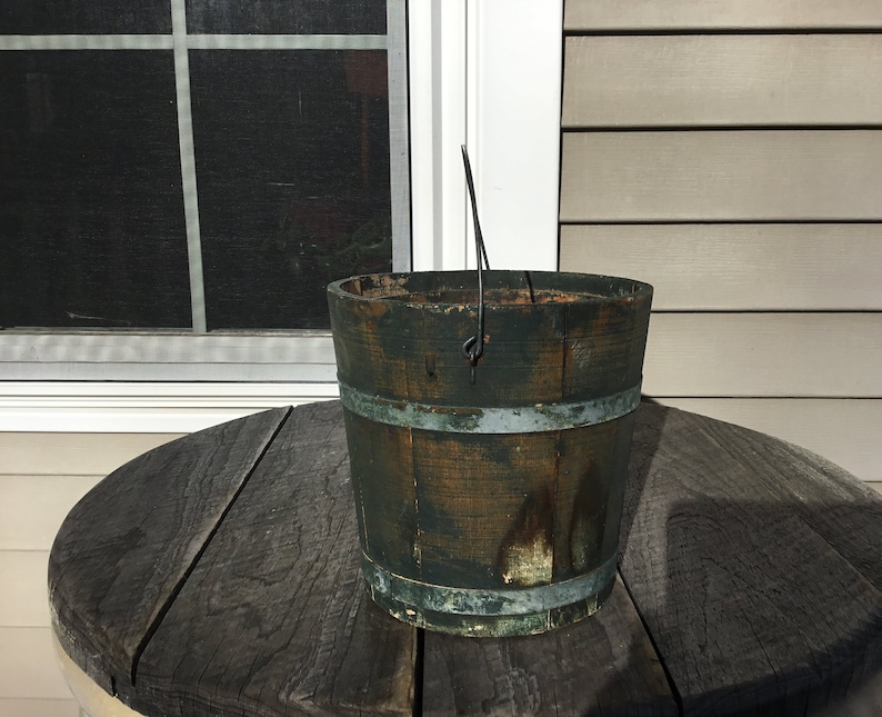 Antique Small Primitive Green Wooden Staved Pail Bucket & Swing Handle 6 3/4H image 4